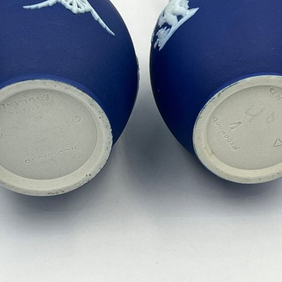 Pair of English Wedgwood Japserware dark Blue Jasper bottle shape Vases - Picture 4 of 5